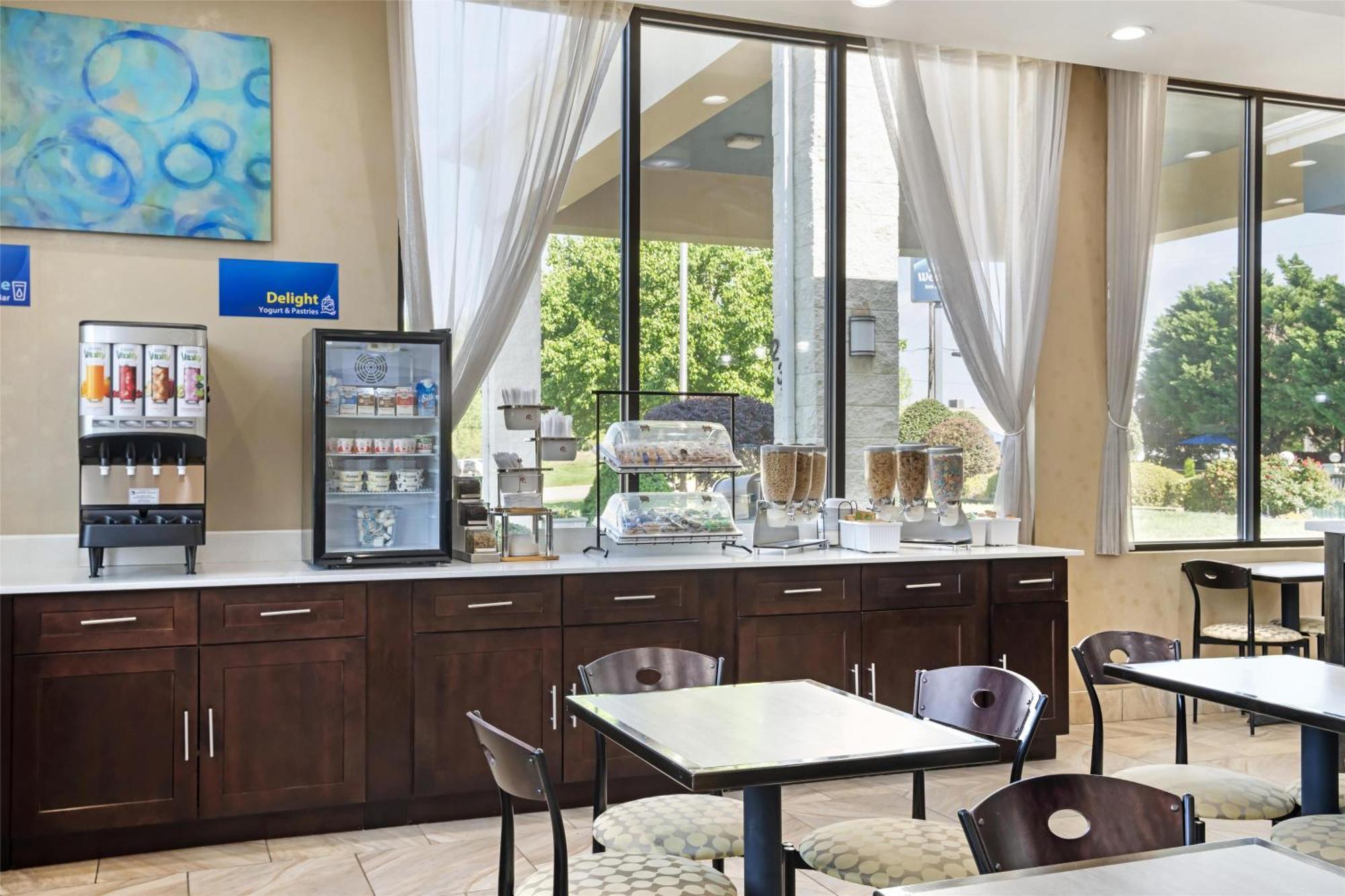 Best Western Inn & Suites Монро Экстерьер фото