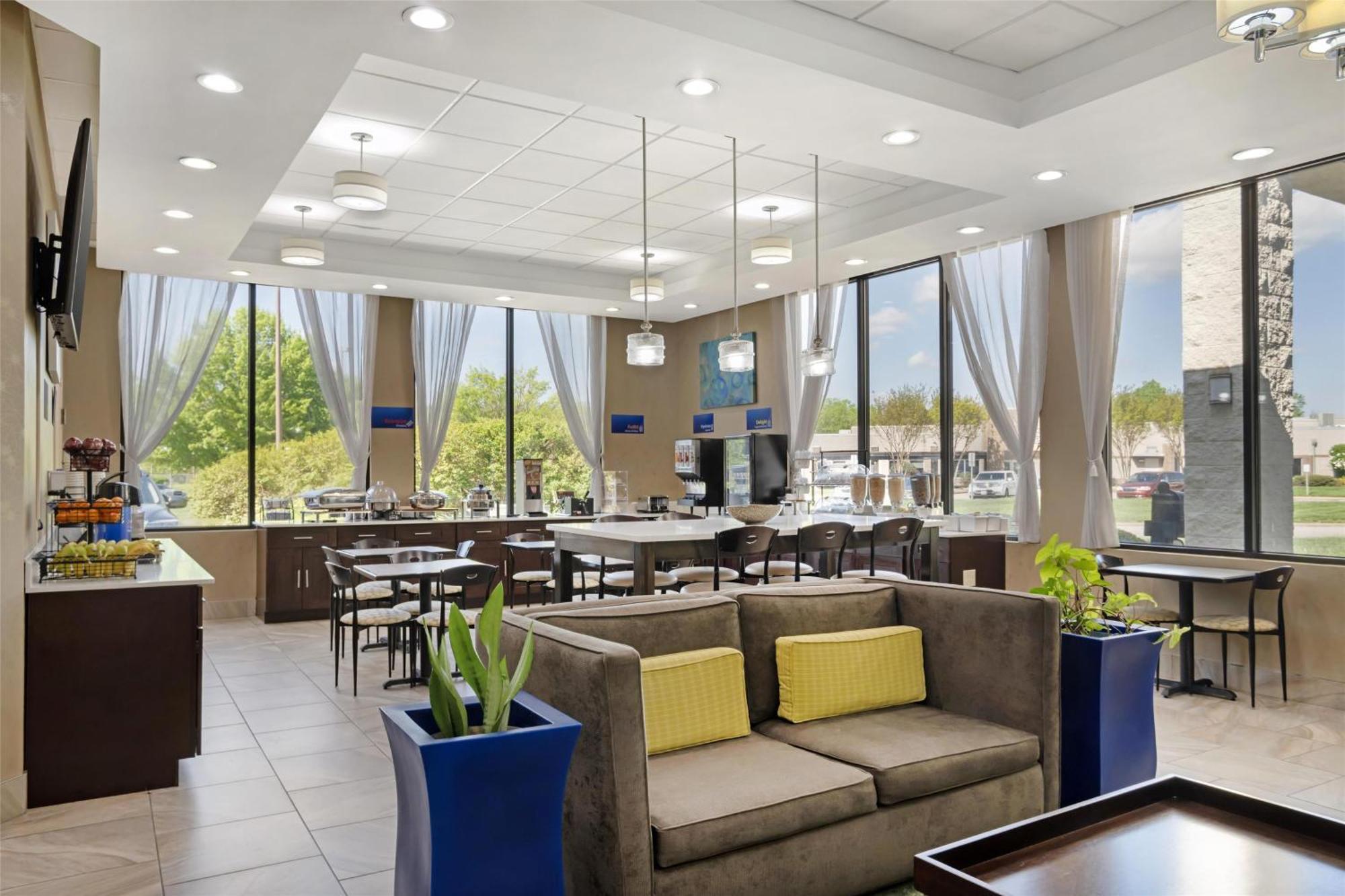 Best Western Inn & Suites Монро Экстерьер фото