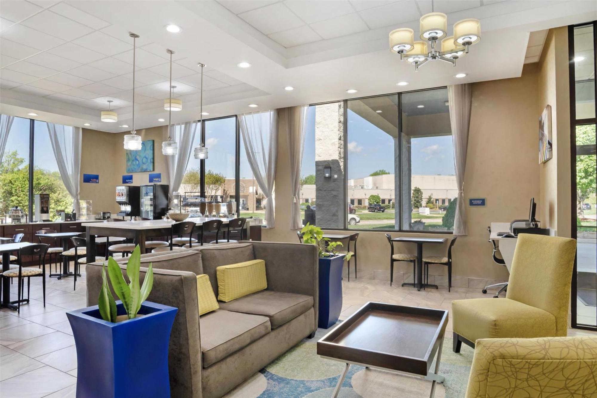 Best Western Inn & Suites Монро Экстерьер фото