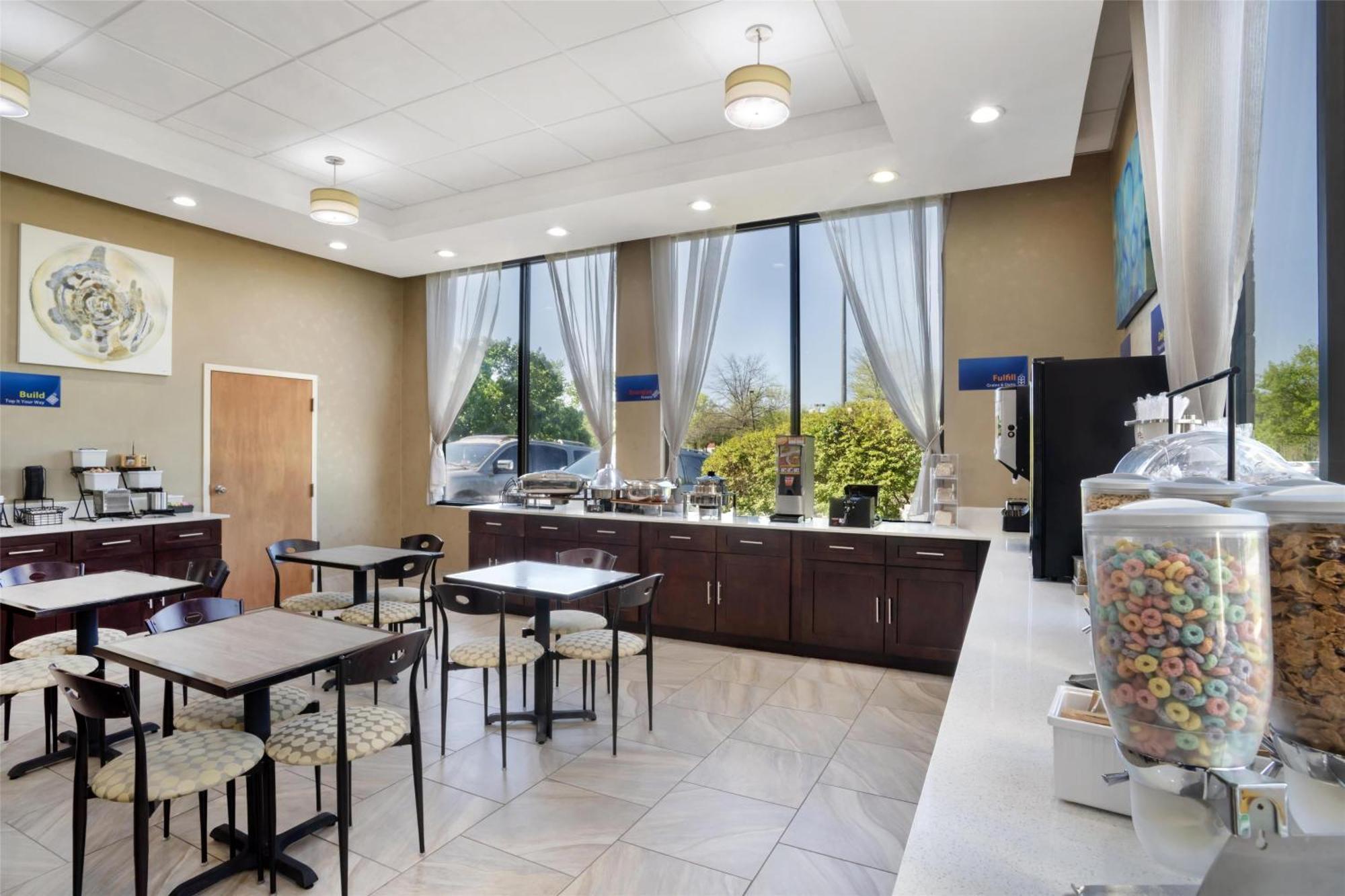 Best Western Inn & Suites Монро Экстерьер фото