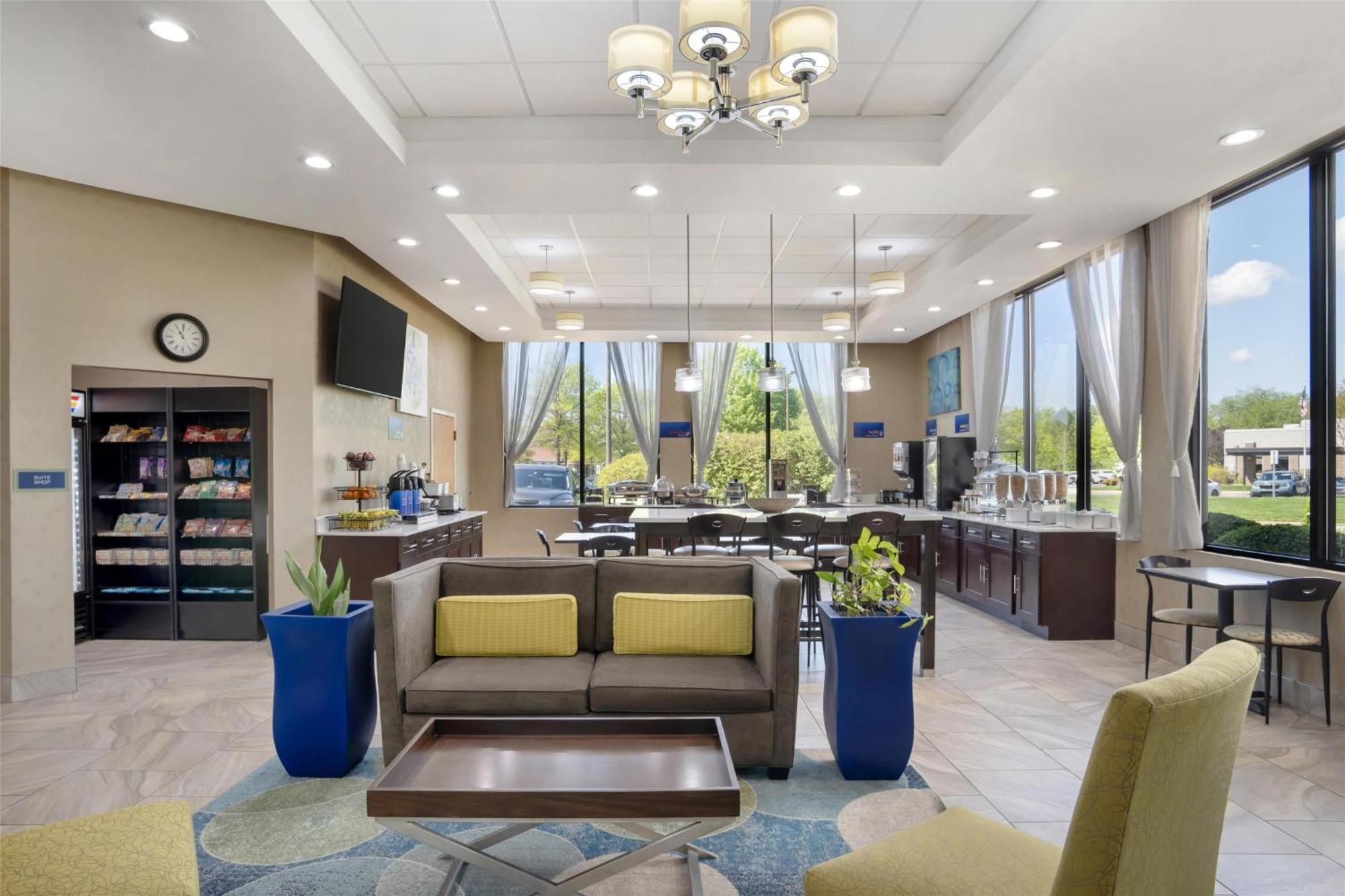 Best Western Inn & Suites Монро Экстерьер фото