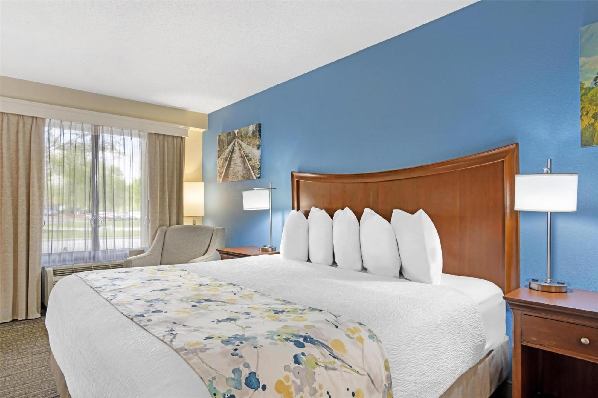 Best Western Inn & Suites Монро Экстерьер фото