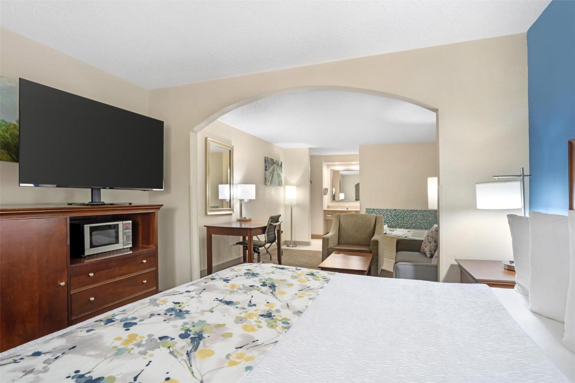 Best Western Inn & Suites Монро Экстерьер фото