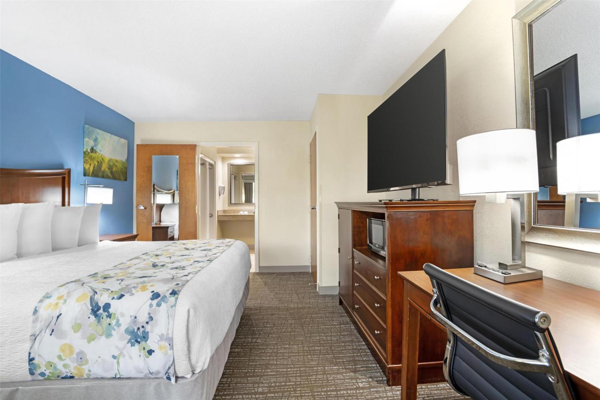 Best Western Inn & Suites Монро Экстерьер фото