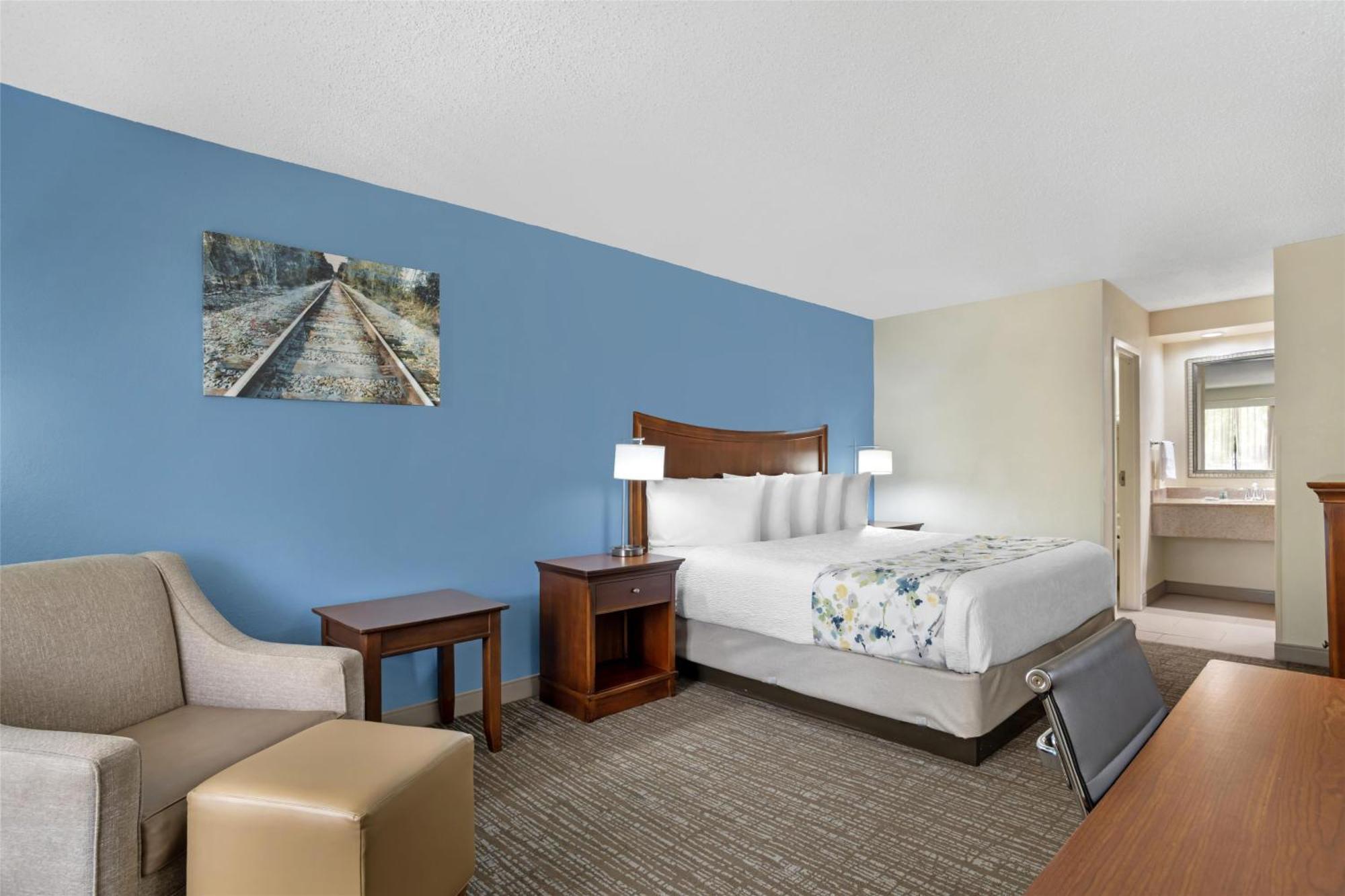 Best Western Inn & Suites Монро Экстерьер фото