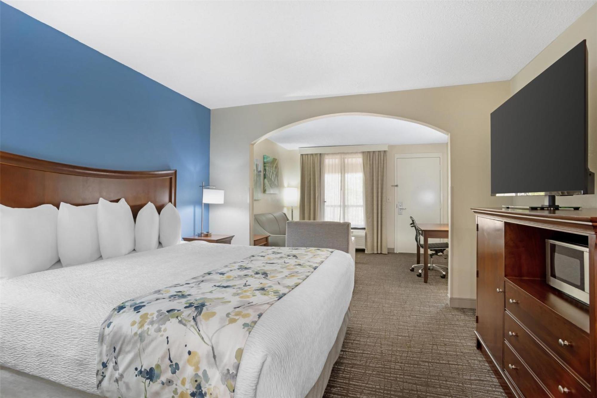 Best Western Inn & Suites Монро Экстерьер фото