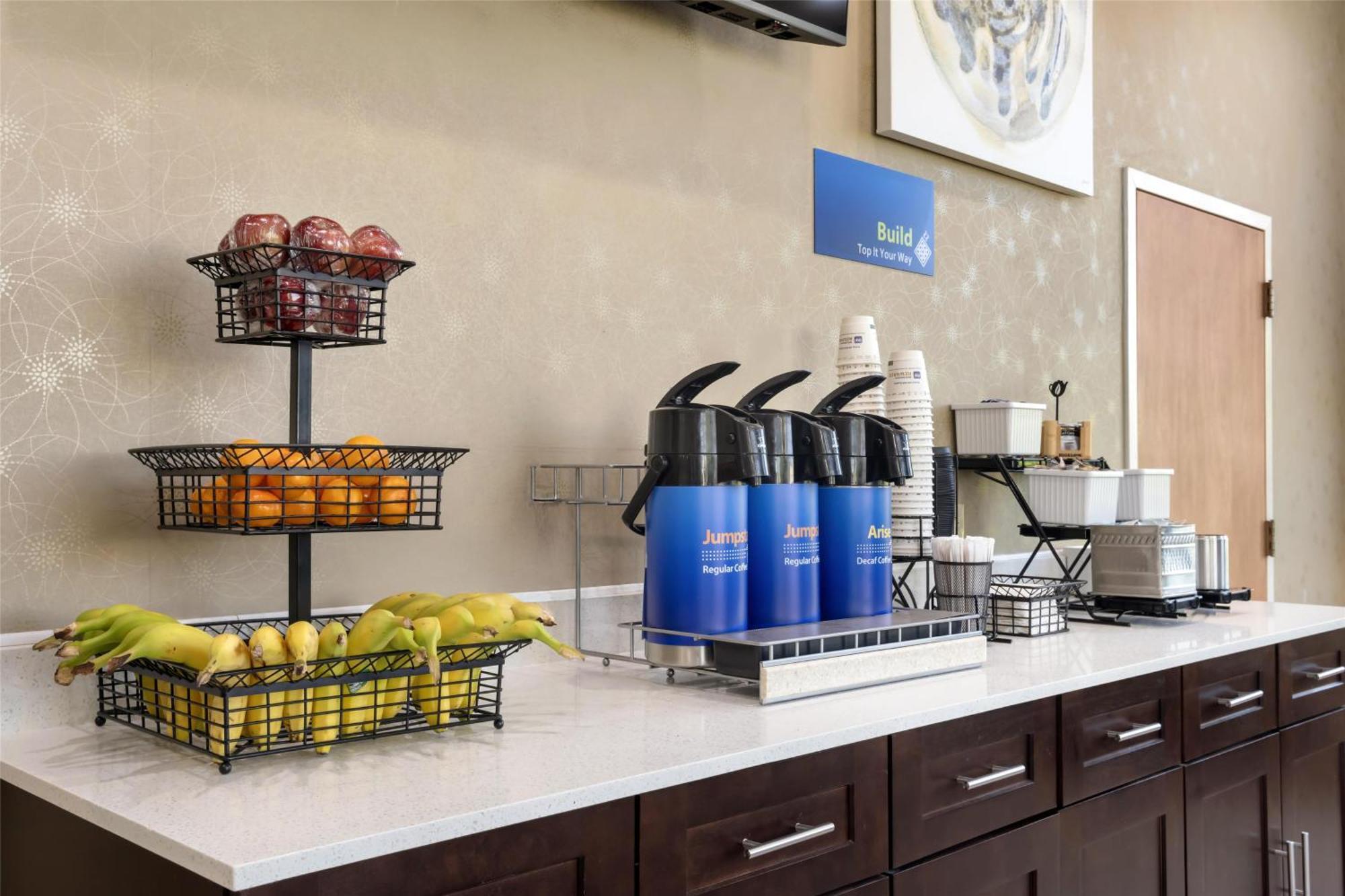 Best Western Inn & Suites Монро Экстерьер фото